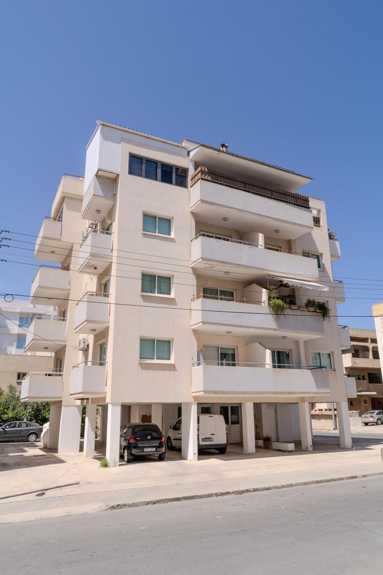 Helios Mackenzie One Bedroom Flat Larnaca Eksteriør billede