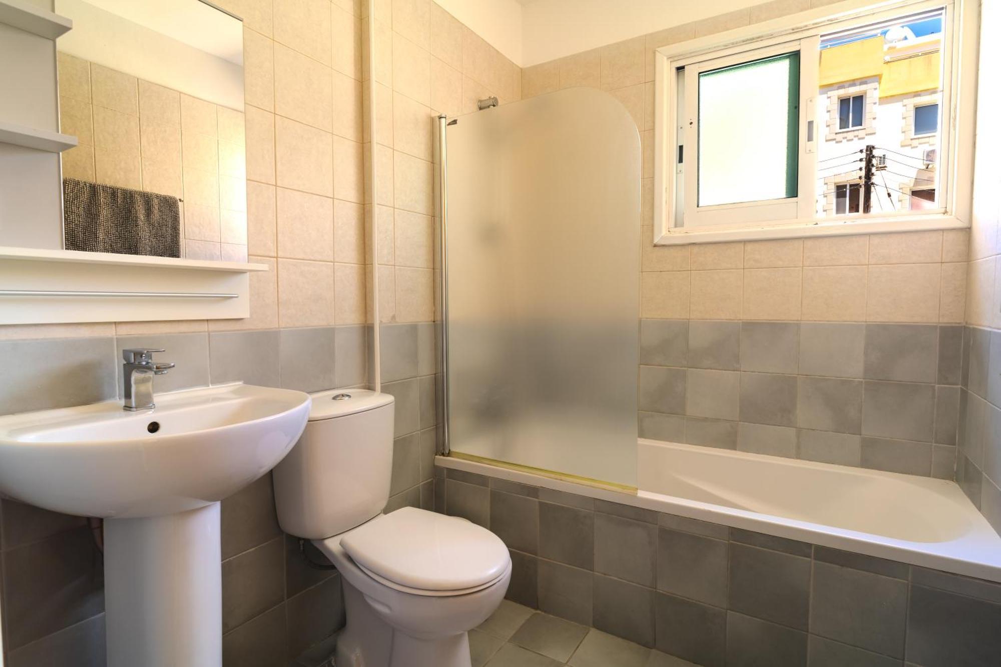 Helios Mackenzie One Bedroom Flat Larnaca Eksteriør billede