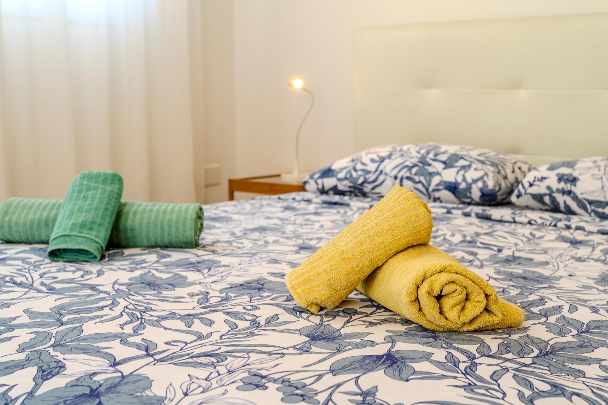 Helios Mackenzie One Bedroom Flat Larnaca Eksteriør billede